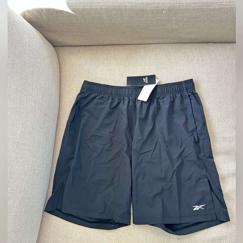 Reebok 2 men Austin shorts, NWT, size Large
